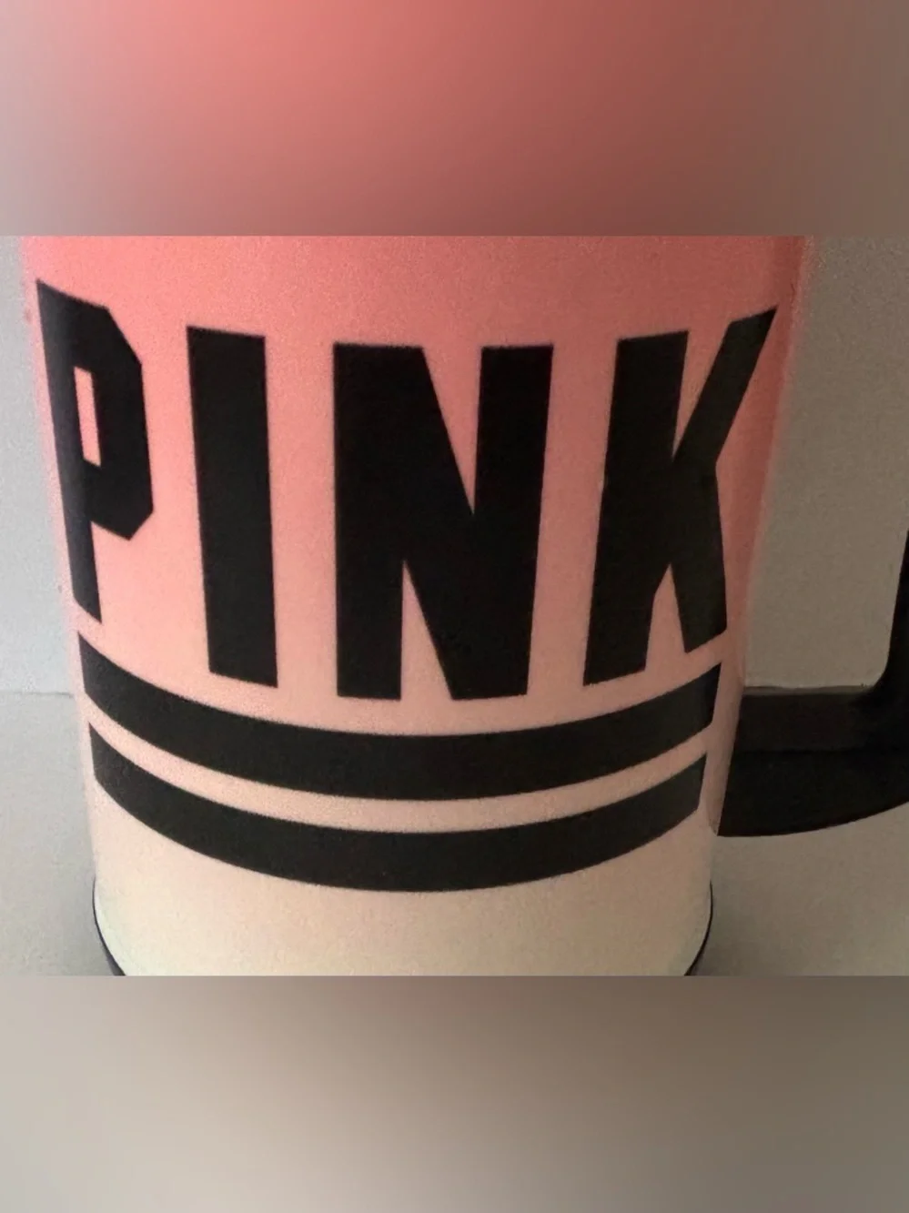 PINK Victoria’s Secret chug mug with  lid 24 oz plastic pink white black